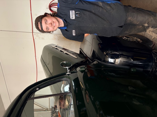 Advanced Transmission Centre can help with your vehicle differential issues.
