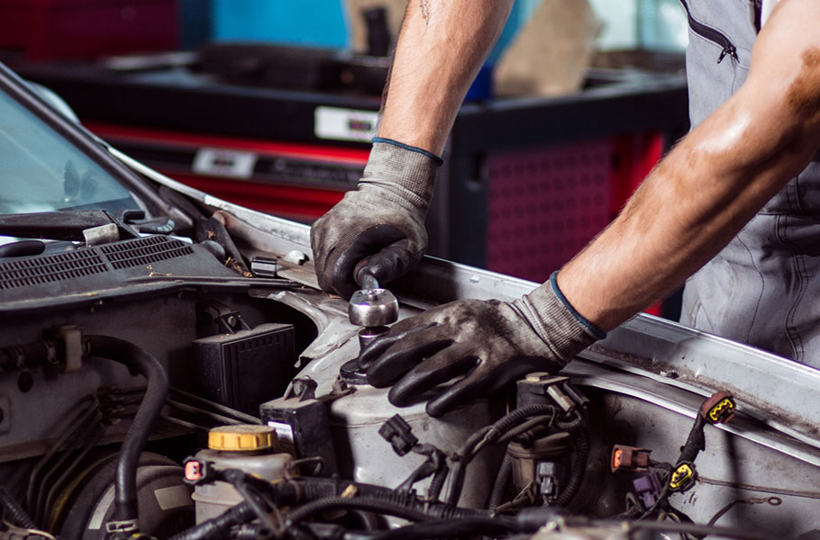 Advanced Automatic Transmission Centre in West Kelowna offers front end services for your car, truck and SUV.